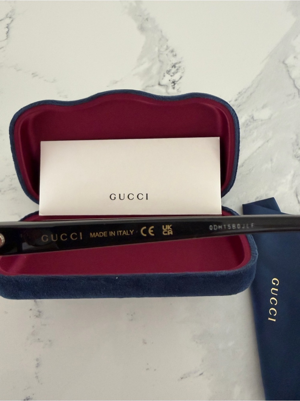 Gucci Women's Black Oversized Square Sunglasses with Dark Gradient Lenses - Picture 2 of 5